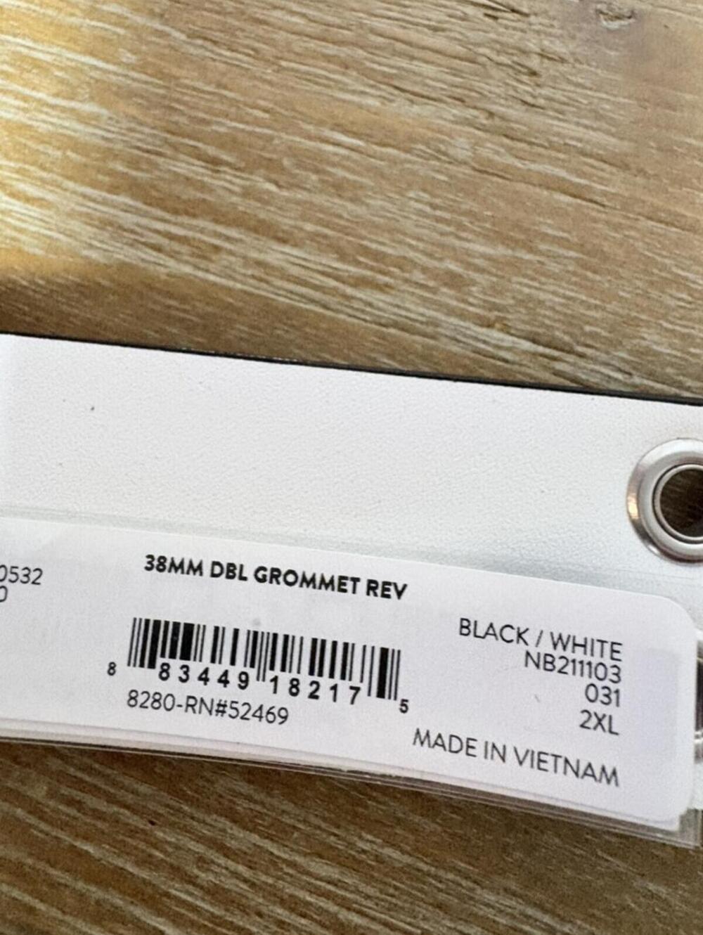 Reversible Double Grommet Belt Black/White Silver Hardware Size 2XL NWT - Picture 6 of 6